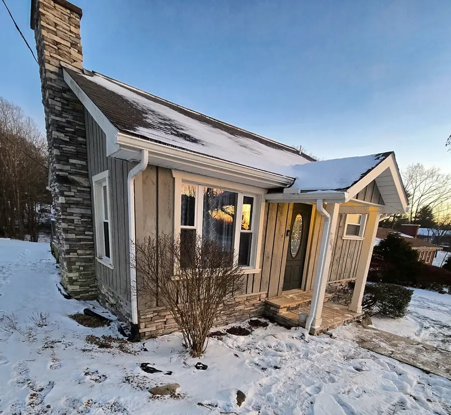 201 North Forrest Rd, Beckley, WV 25801 - Image #3