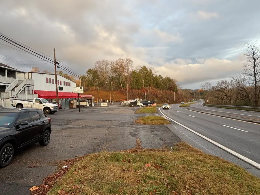 6195 Gov. G C Peery HWY, Richlands, VA 24641 - #2