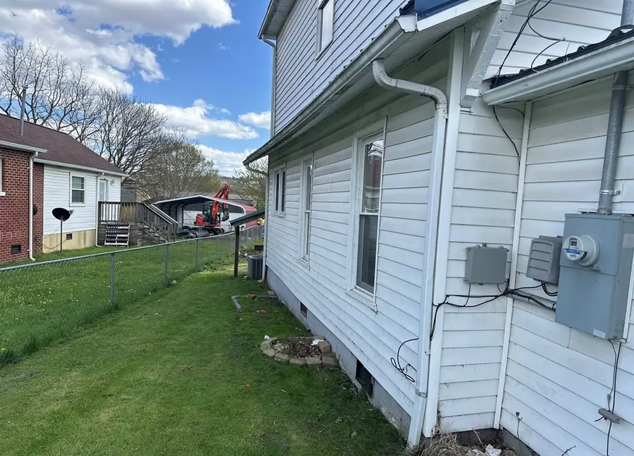 323 Bluefield Ave, Princeton, WV 24740 - #2