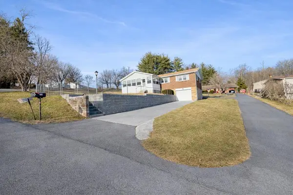 206 Tango Dr, PRINCETON, WV 24740