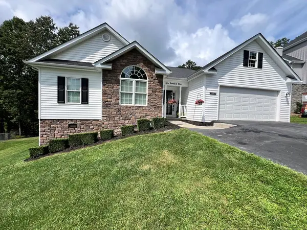 203 Willow Lane, BLUEFIELD, VA 24605