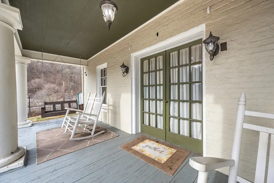 124 Bramwell Hill Rd, Bramwell, WV 24715 - #3