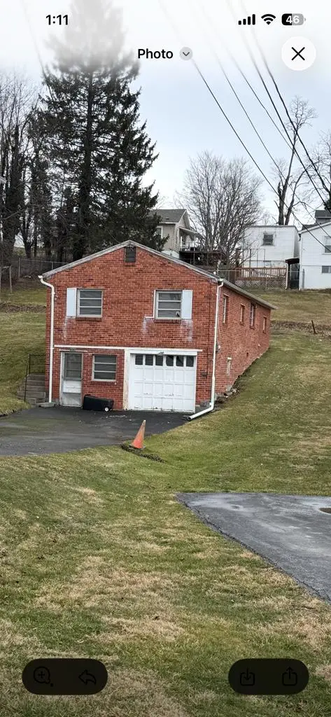 2616 1/2 Clovis, BLUEFIELD, WV 24701