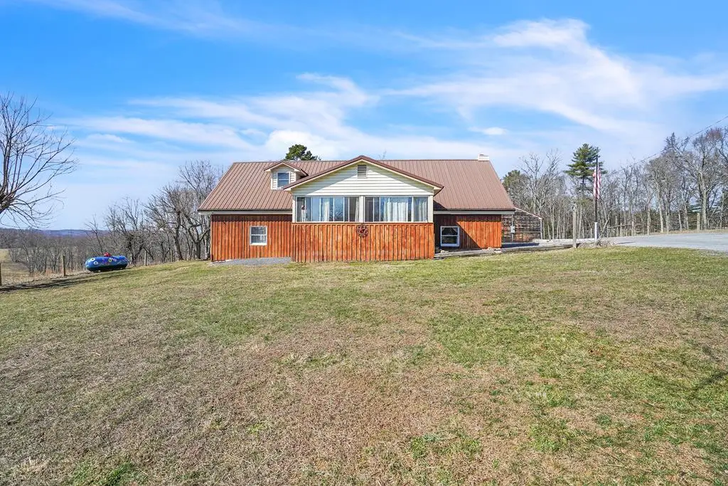 4209 Bozoo Rd, Peterstown, WV 24963 - #1