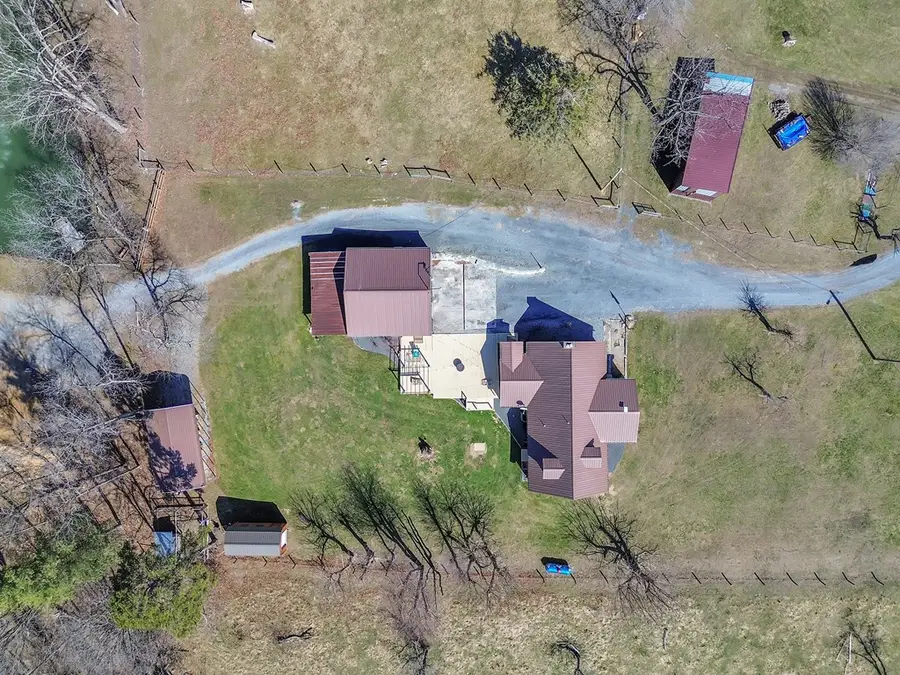 4209 Bozoo Rd, Peterstown, WV 24963 - #3