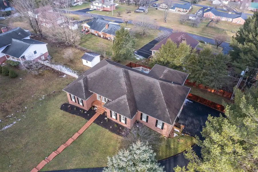 197 Florence Circle, Tazewell, VA 24651 - #3