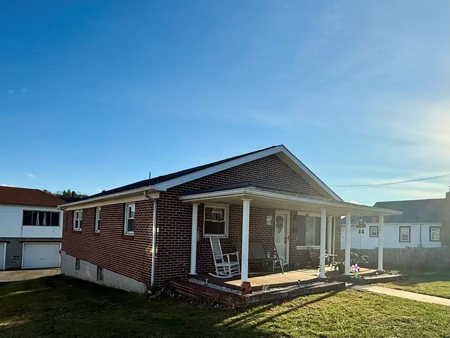 1107 Princeton Ave, Princeton, WV 24740 - #2