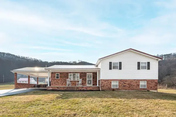 216 School Road, BLUEFIELD, VA 24605
