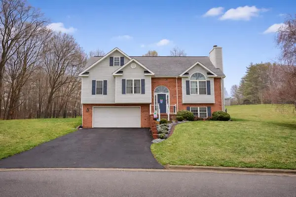 182 Brandon Drive, BLUEFIELD, VA 24605