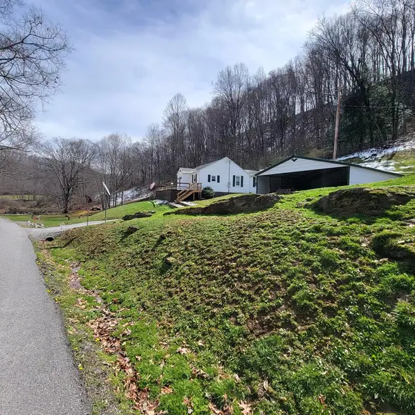 11658 Mud Fork Rd, FALLS MILLS, VA 24613