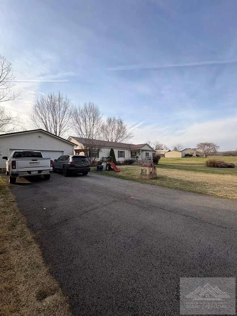 138 Colonial Manor Drive, Jumping Branch, WV 25969 - #3