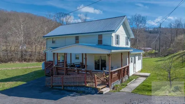 1190 Bicycle Rd, ROCK(MONTCALM), WV 24747
