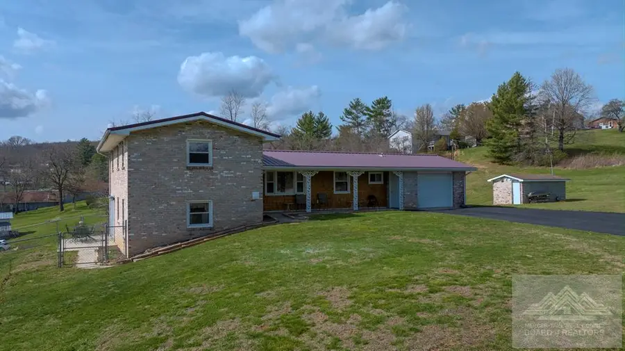 147 Windmere St, Princeton, WV 24739 - #2