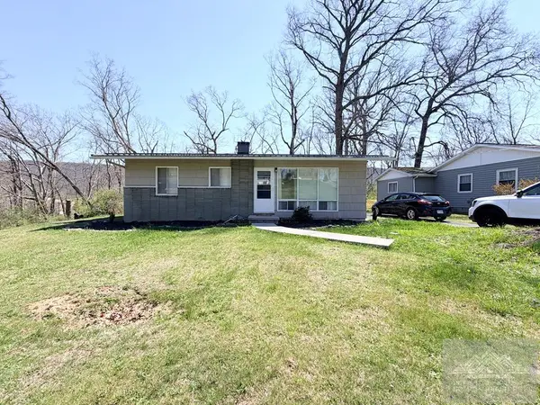 1891 Cherrywood Lane, BLUEFIELD, WV 24701