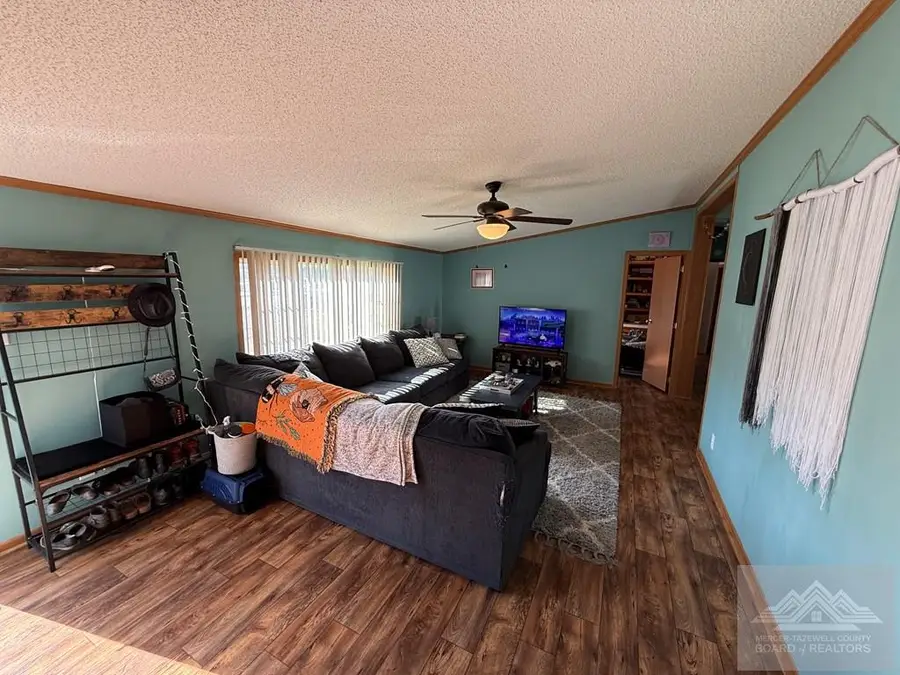 202 Dixie Dr, Bluefield, WV 24701 - #3