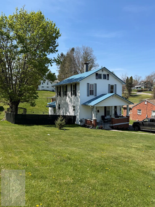 2616 Clovis, BLUEFIELD, WV 24701