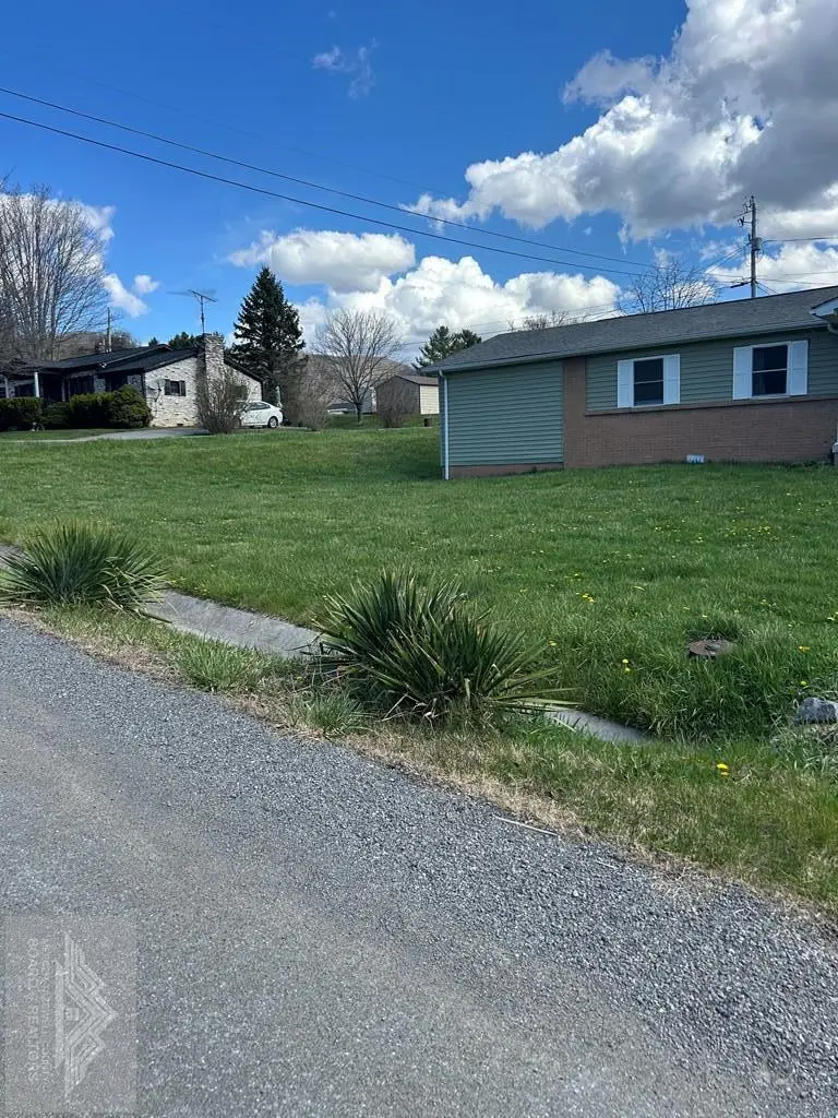 172 Hummingbird, Tazewell, VA 24651 - #2