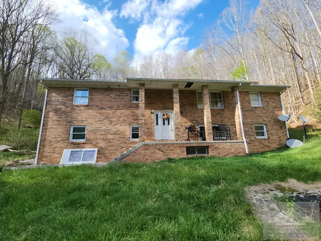 194 Naples Ln., Bluefield, WV 24701 - #1