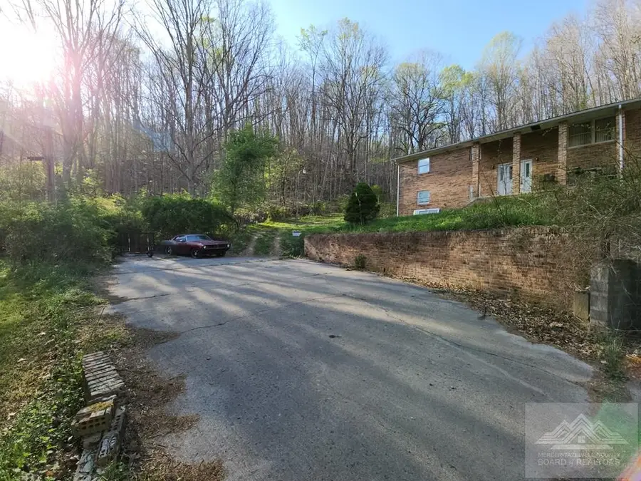 194 Naples Ln., Bluefield, WV 24701 - #3