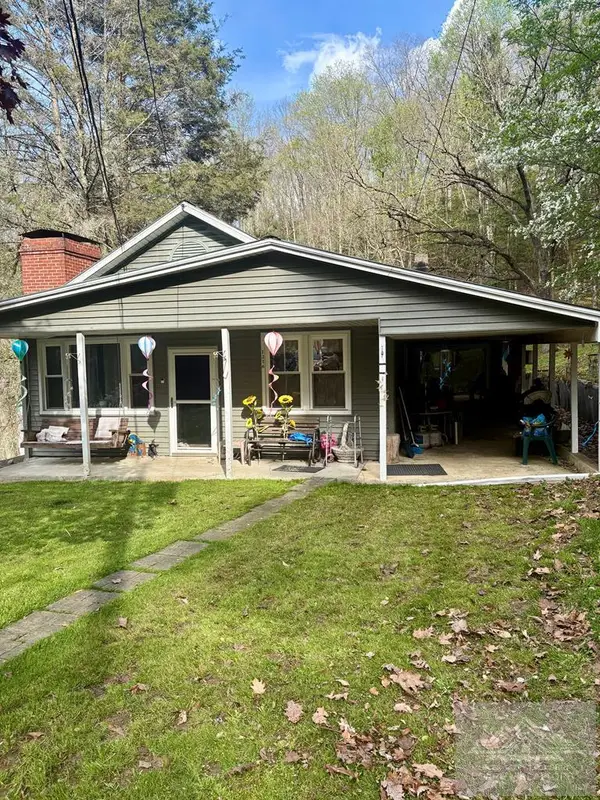 1216 Jug Hollow Road, HERNDON, WV 24740