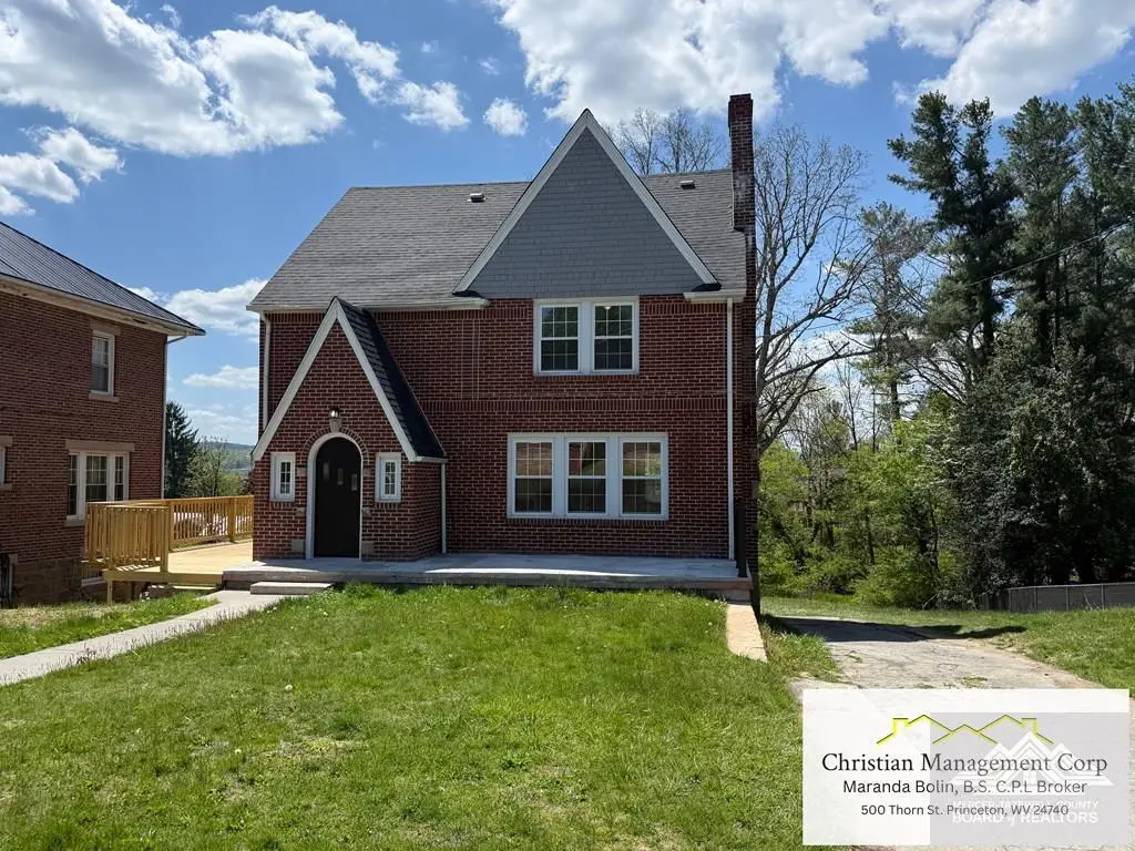 207 College Ave, Princeton, WV 24740 - #1