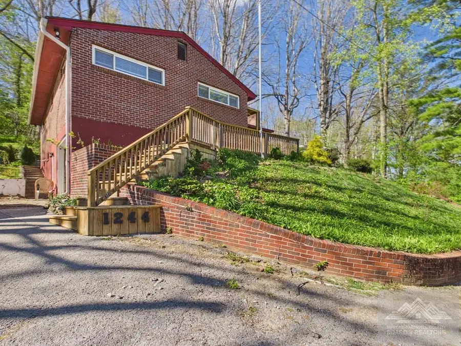 1244 Castlewood Lane, Bluefield, WV 24701 - #3