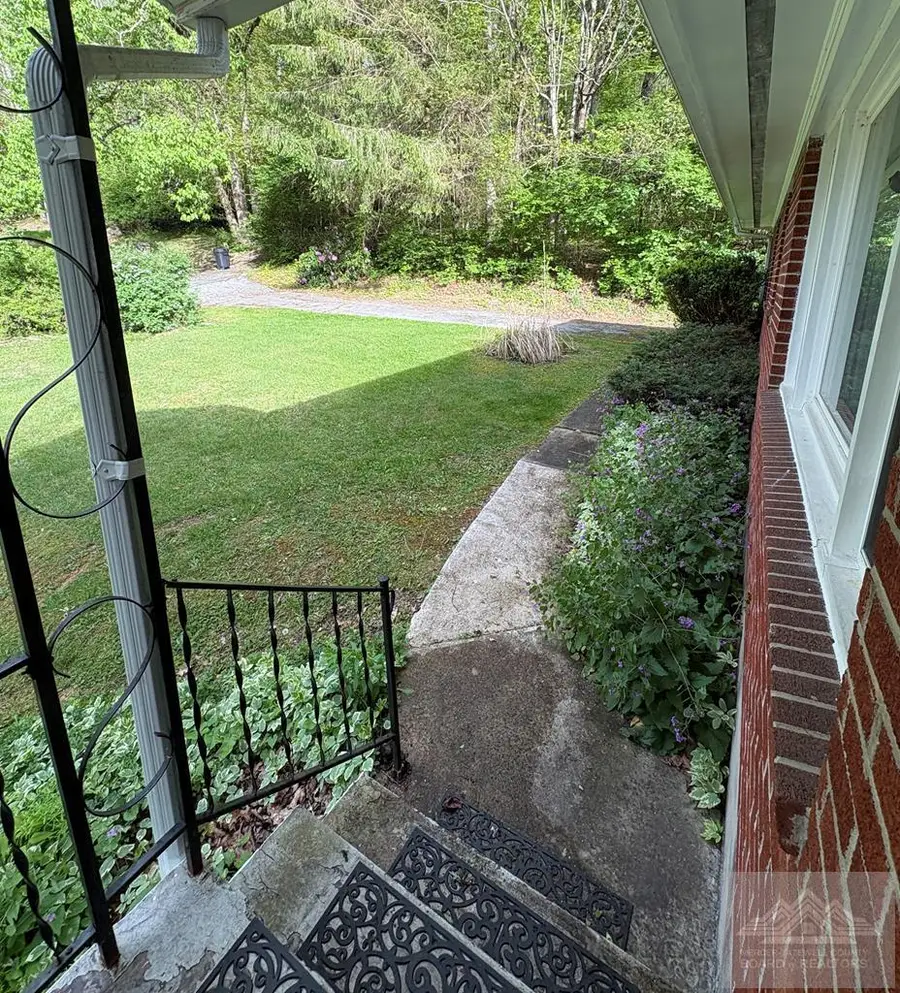 2728 Mountain View Av, Bluefield, WV 24701 - #2