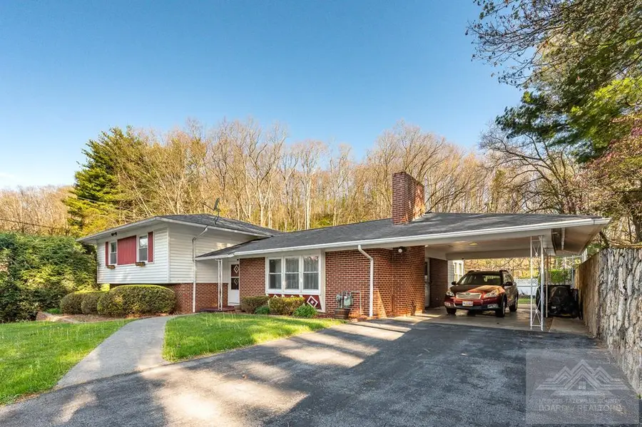 112 Montvale St, Bluefield, VA 24605 - #2