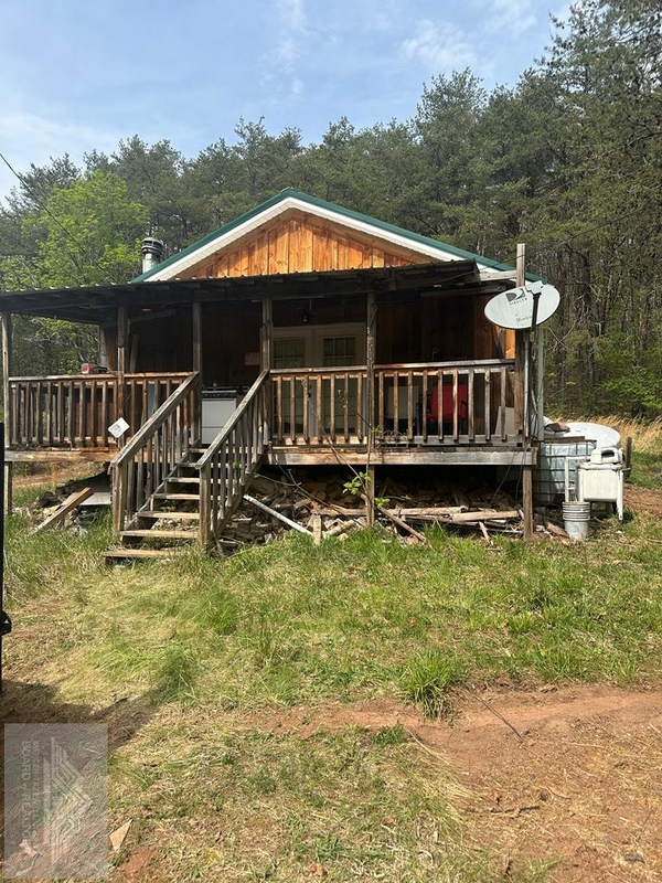 1038 Big Rock Rd, PIPESTEM, WV 25979