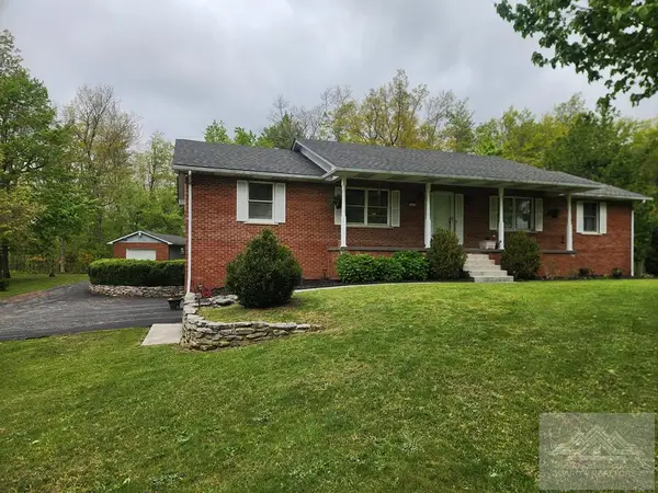 499 Ellison Ridge Rd, FLAT TOP, WV 25841