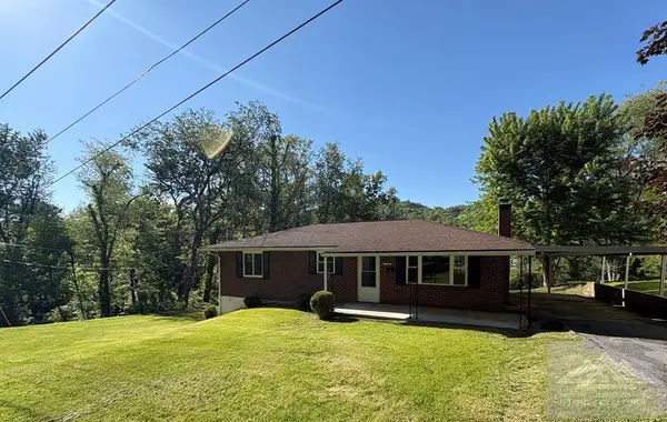 1938 Kimball Av, BLUEFIELD, VA 24605
