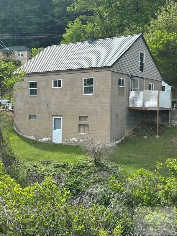 268 Street Car Road, BLUEFIELD, WV 24701