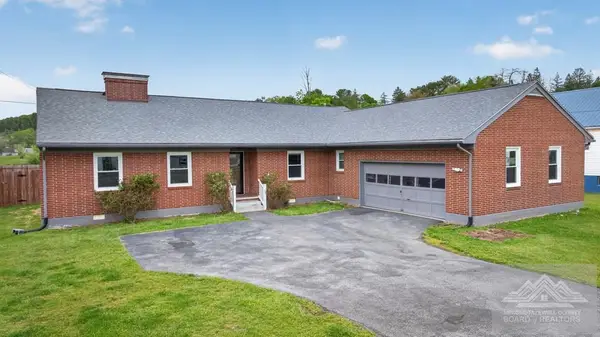 165 Coconut Rd, BLUEFIELD, WV 24701