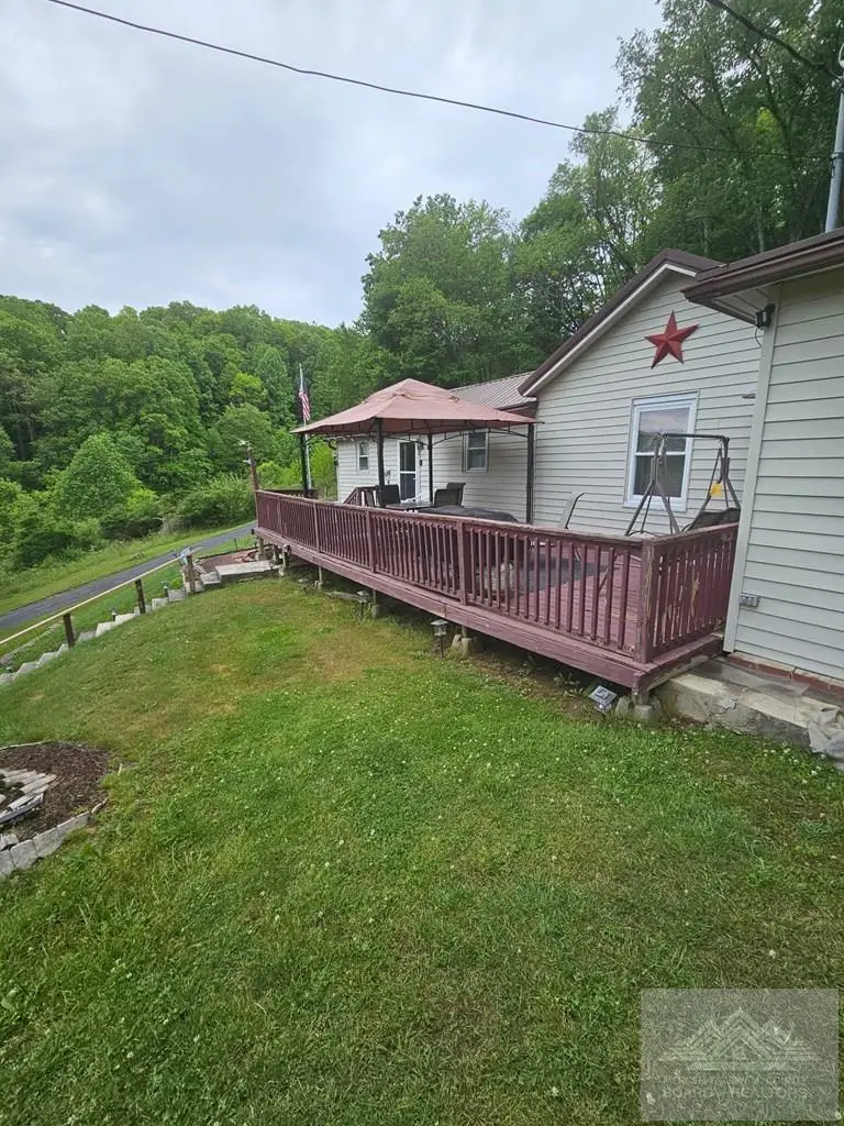 401 Goad Ave, Matoaka, WV 24736 - #3