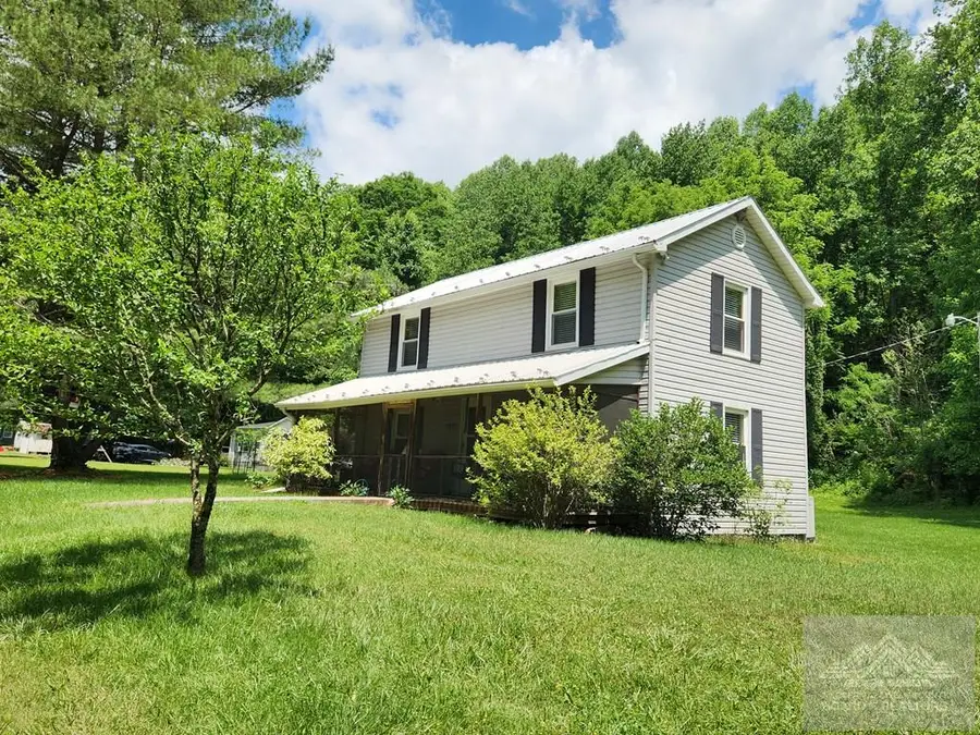 5852 Wolf Creek Road, Narrows, VA 24124 - #2