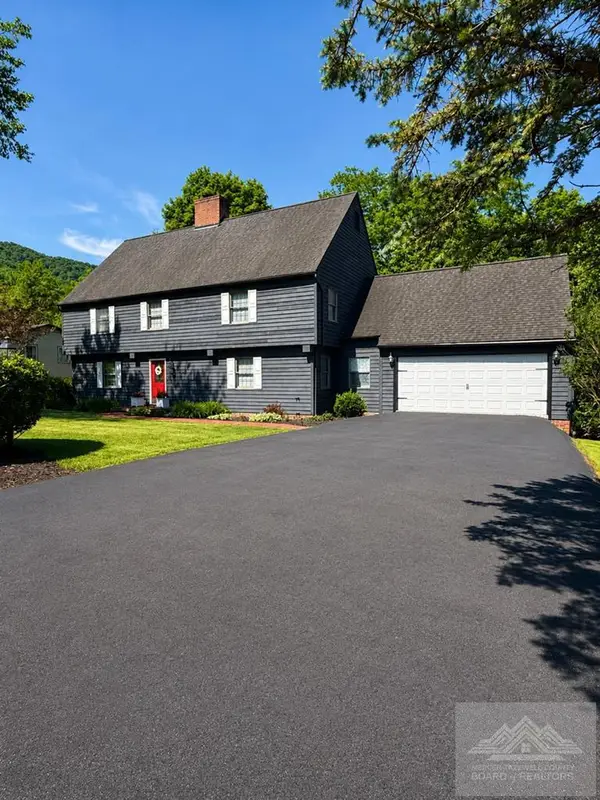 648 Sedge Wren, BLUEFIELD, VA 24605