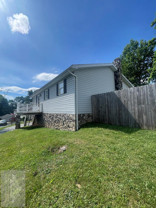 101 Bish Ave, PRINCETON, WV 24740