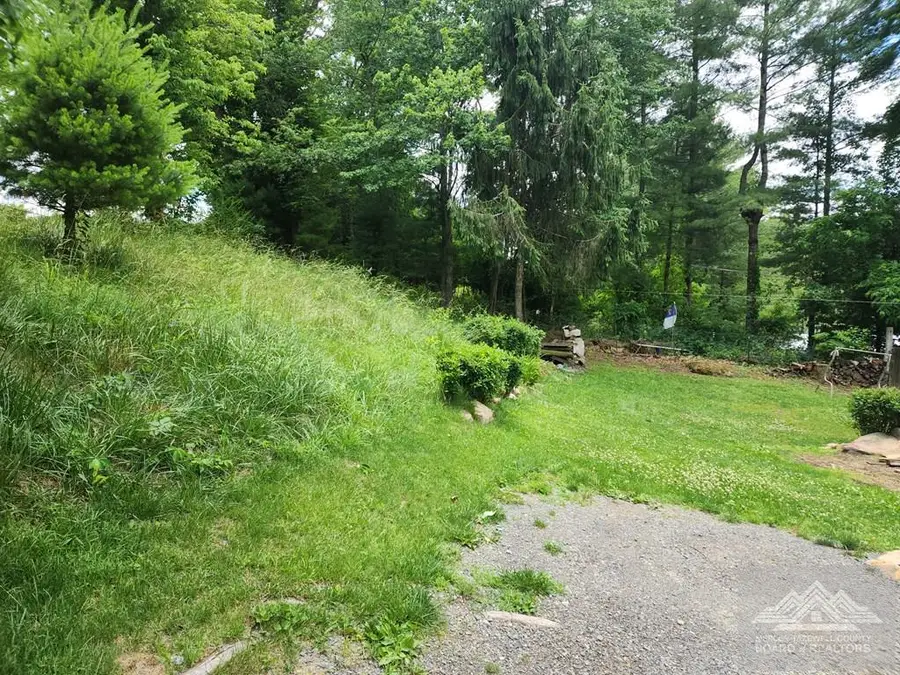 193 Silver Springs Ave, Princeton, WV 24740 - #3