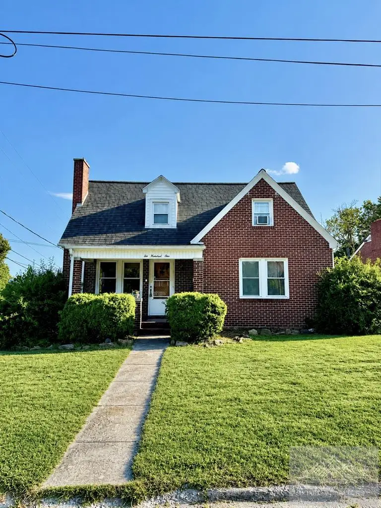 201 Mahood Ave, Princeton, WV 24740 - #1