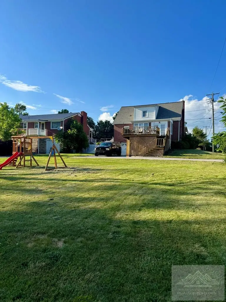 201 Mahood Ave, Princeton, WV 24740 - #2