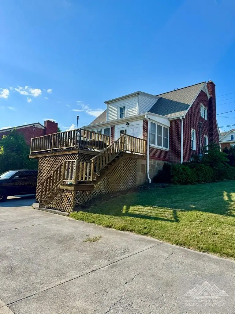 201 Mahood Ave, Princeton, WV 24740 - #3