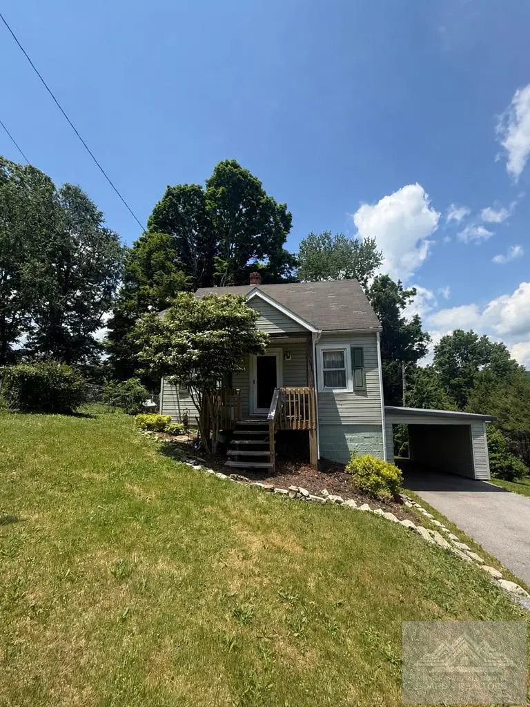 609 Longview Ave, Bluefield, WV 24701 - #1