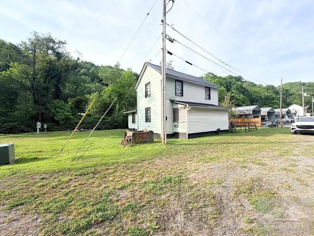 62 Cornsilk Rd, Maybeury, WV 24861 - #1