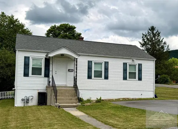 2213 Hemlock Hill, BLUEFIELD, WV 24701