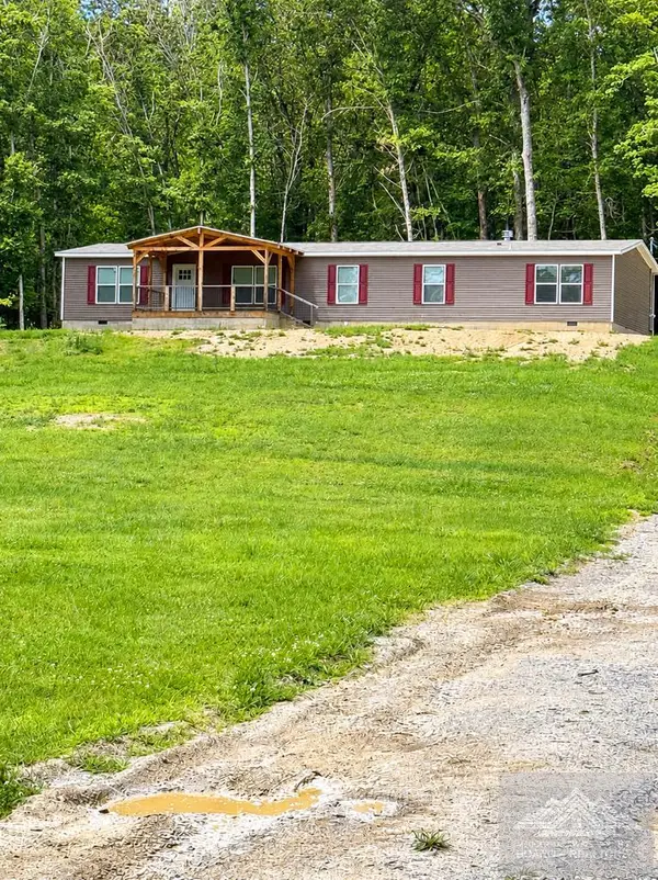 1964 Pine Grove Rd., LERONA, WV 25971