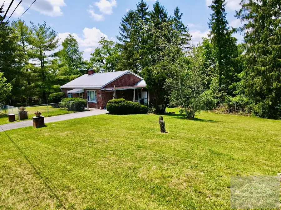2587 Old Athens Road, Princeton, WV 24739 - #3