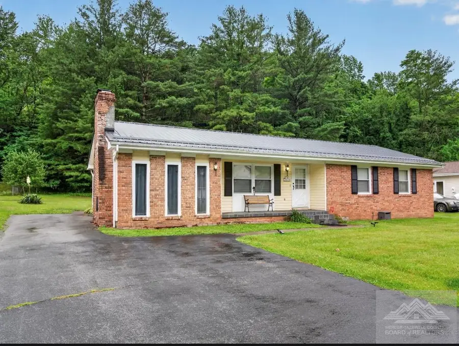 205 Wintercreek Dr., Bluefield, VA 24605 - #2