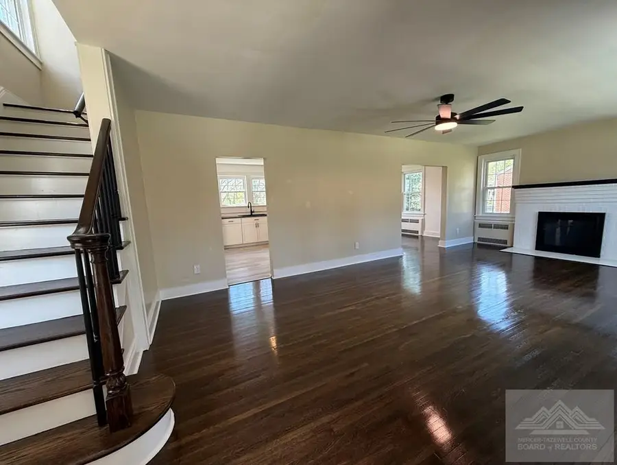 207 College Ave, Princeton, WV 24740 - #2