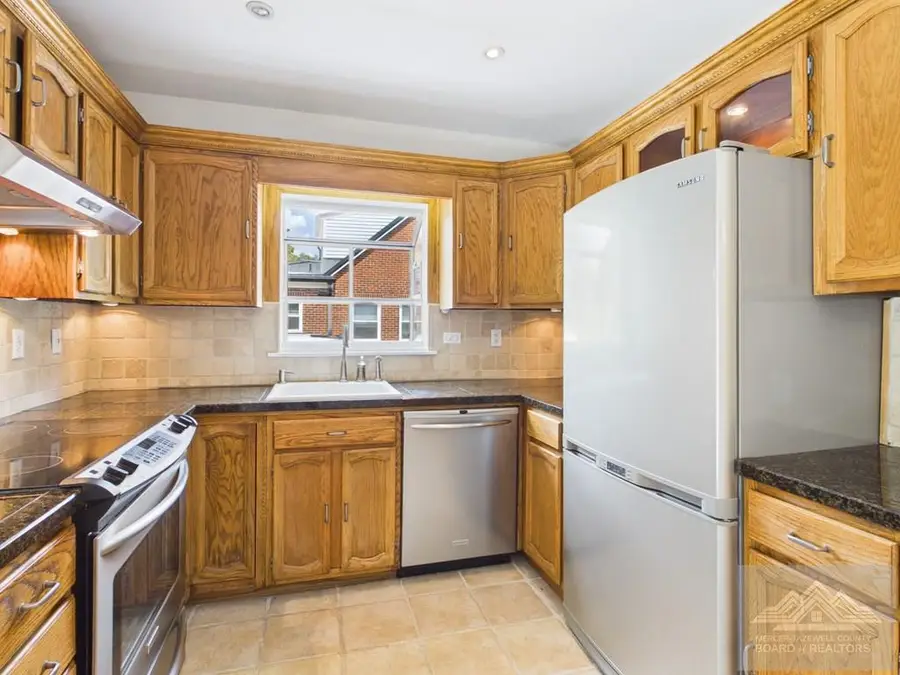 425 Monterey Hill, Bluefield, WV 24701 - #2