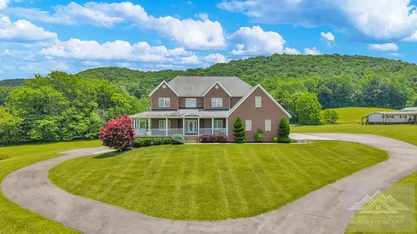 4198 Hinton Road, ATHENS, WV 24712